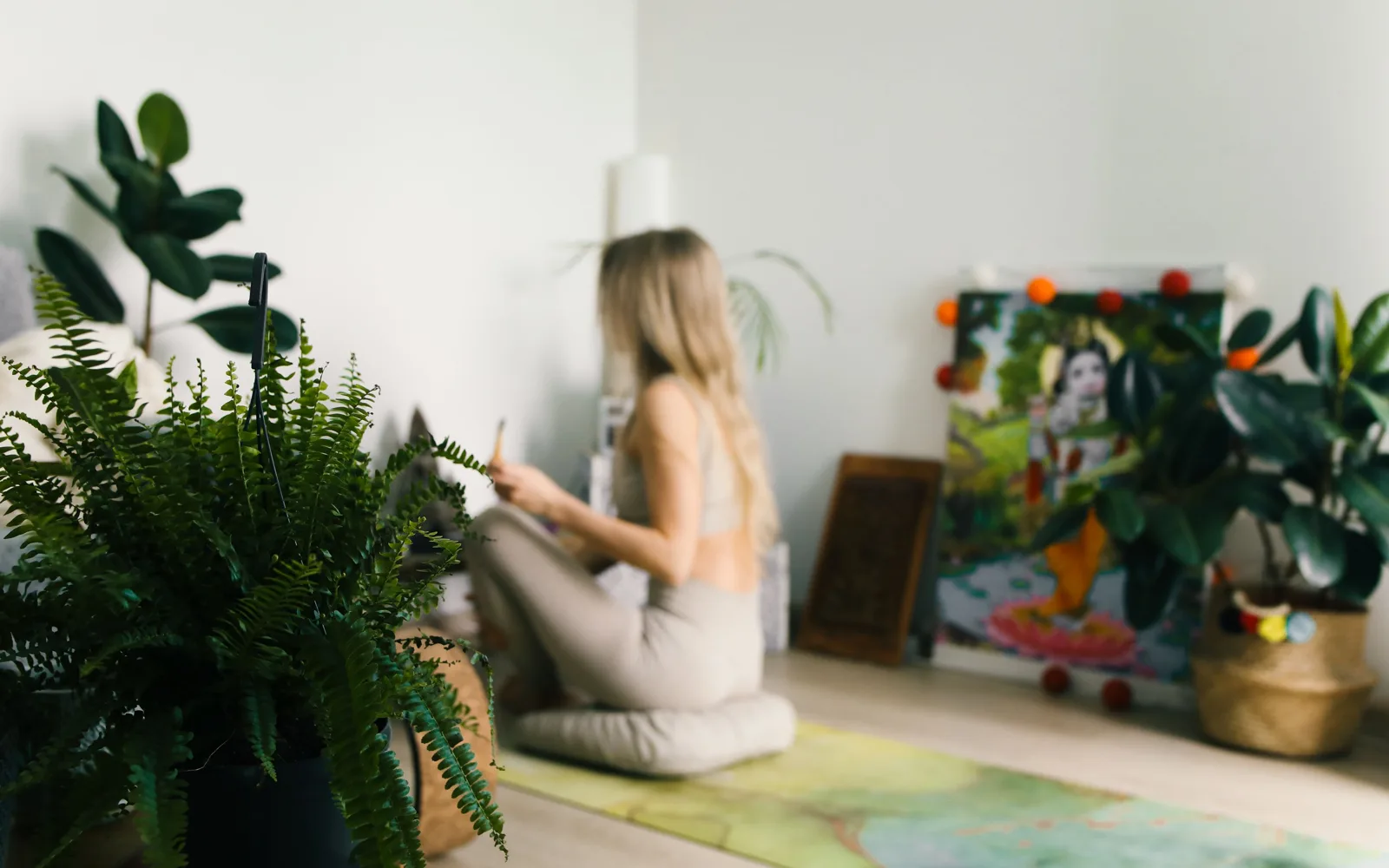 Un minuteur posé près d’un fauteuil pour une pratique quotidienne